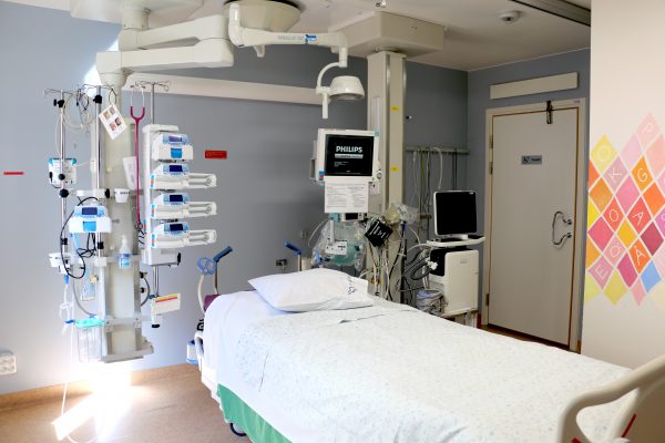 En IVA-sal med plats för en patient med covid-19.